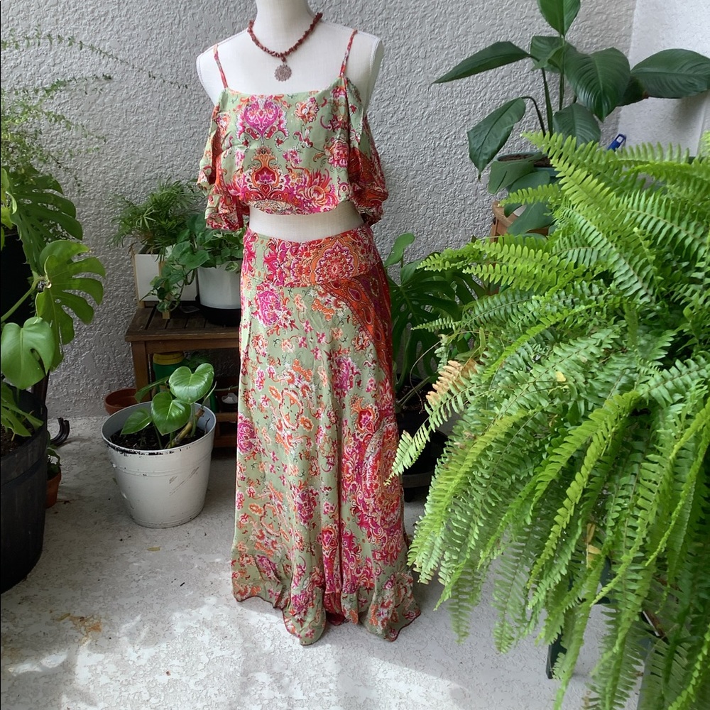 Casual women's dresses